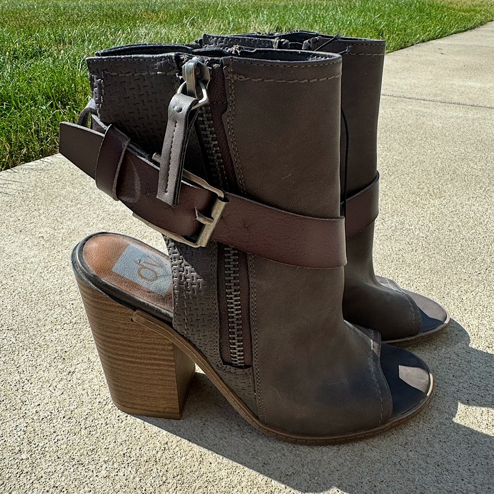 NWT Dolce Vita Booties